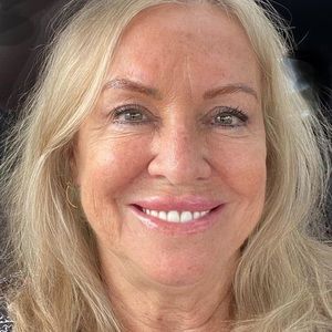 Meet your Posher, Denise